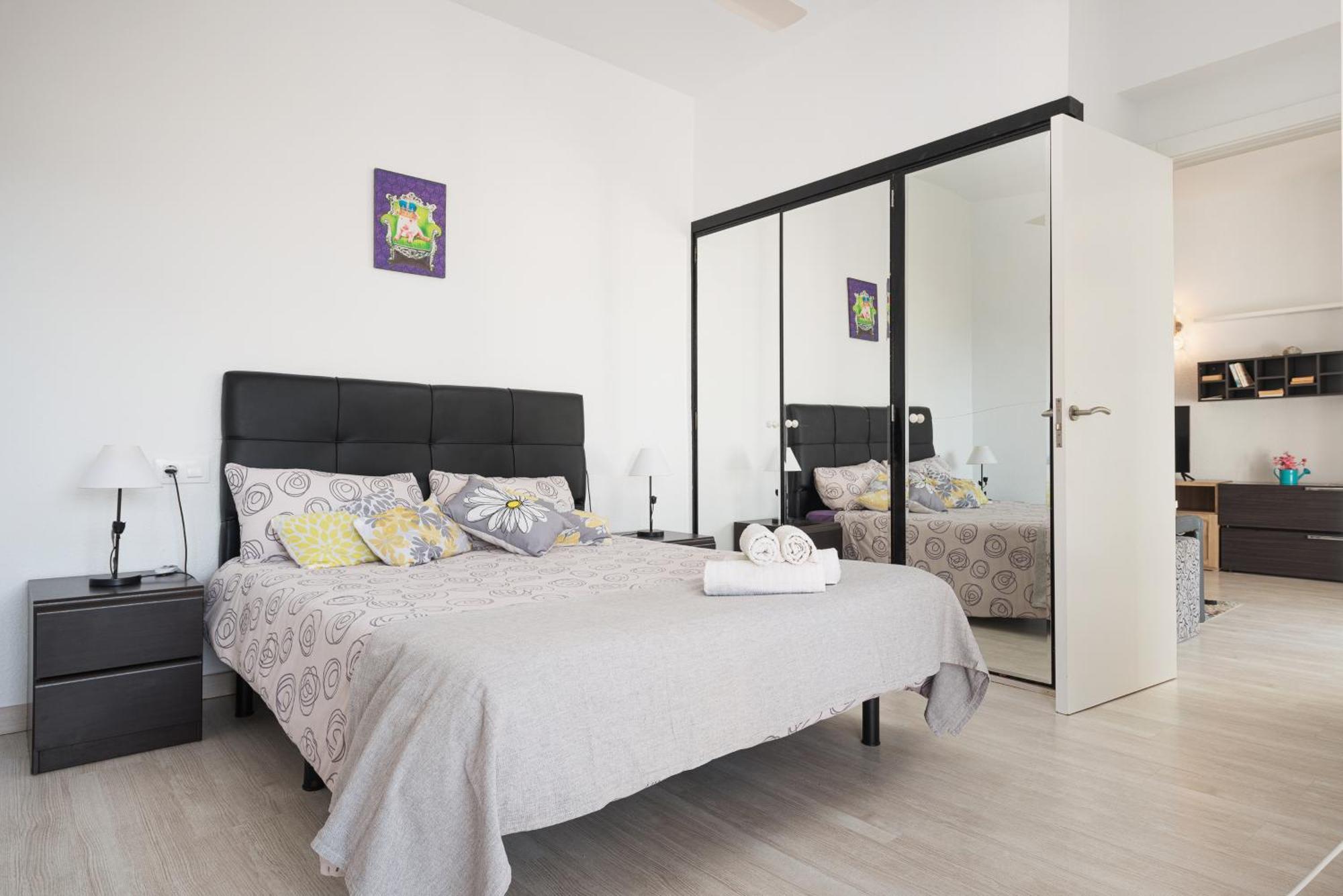Apartment Xara Torres, At The Beach Of Alcudia Port de Alcudia  Bagian luar foto